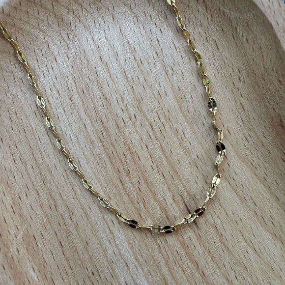 Jewelry - Gold Glitter Sequin Chain Necklace - Stainlees steel Flat Link